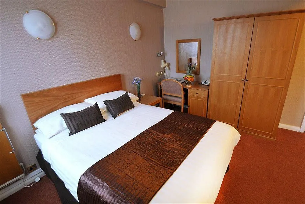 Alma Lodge Hotel Stockport 3*,